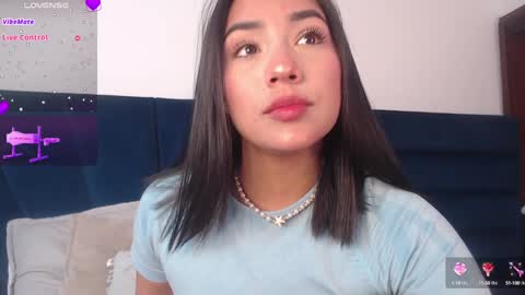 lLAURA online show from January 2025 07:26:02 PM