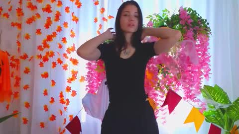 laura online show from November 2025 08:03:02 AM