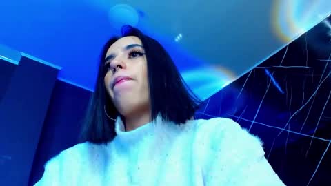 Laura online show from December 2024 04:20:01 PM