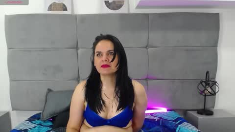 laura hotties online show from February 2025 04:51:01 PM