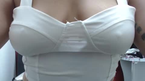 Snapshot of laura_hotyy chatting on September 2025 01:22:01 PM Laura online show from September 2025 01:22:01 PM