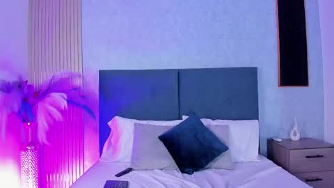 Snapshot of laura_ivy chatting on April 2026 01:17:02 PM LauraIvy online show from April 2026 01:17:02 PM
