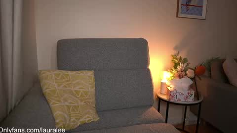 Laura Lee. online show from April 2026 01:25:02 AM