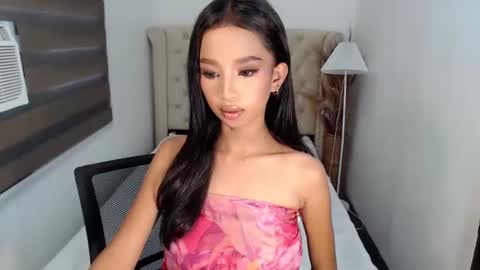 Laura leighxx online show from January 2025 03:47:01 AM