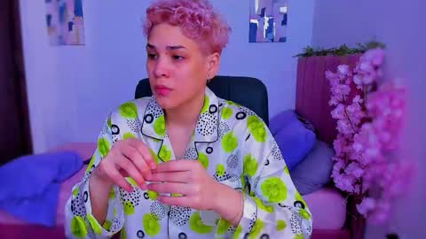 Laura Rose online show from December 2025 05:07:02 PM