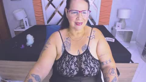 Laura online show from May 2026 12:00:01 PM