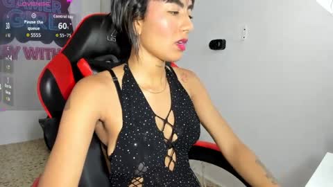 Snapshot of laurablush chatting on March 2026 07:24:02 PM LauraBlush online show from March 2026 07:24:02 PM