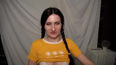 Laura online show from February 2025 01:08:01 PM