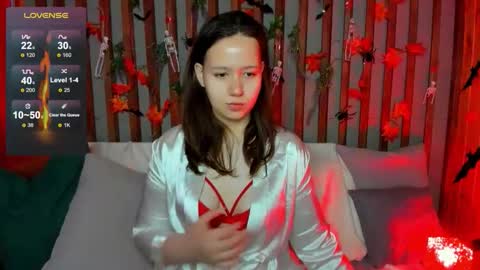 Snapshot of lauraellinss chatting on November 2025 08:16:02 AM Laura online show from November 2025 08:16:02 AM