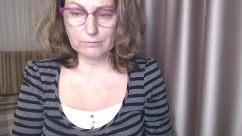 Snapshot of lauraoven1 chatting on December 2024 08:36:01 AM Lauraoven1 online show from December 2024 08:36:01 AM