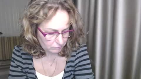 Snapshot of lauraoven1 chatting on December 2024 03:33:02 PM Lauraoven1 online show from December 2024 03:33:02 PM