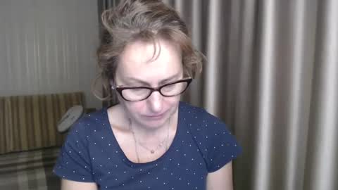Snapshot of lauraoven1 chatting on January 2025 05:44:02 PM Lauraoven1 online show from January 2025 05:44:02 PM