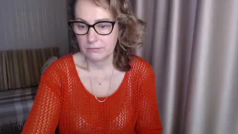 Snapshot of lauraoven1 chatting on January 2025 07:36:01 AM Lauraoven1 online show from January 2025 07:36:01 AM