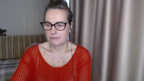 Snapshot of lauraoven1 chatting on February 2025 07:26:01 AM Lauraoven1 online show from February 2025 07:26:01 AM
