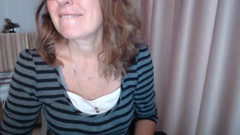 Snapshot of lauraoven1 chatting on October 2025 08:15:02 AM Lauraoven1 online show from October 2025 08:15:02 AM