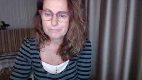 Snapshot of lauraoven1 chatting on October 2025 01:55:02 PM Lauraoven1 online show from October 2025 01:55:02 PM
