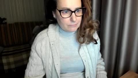 Lauraoven1 online show from February 2026 03:38:01 PM