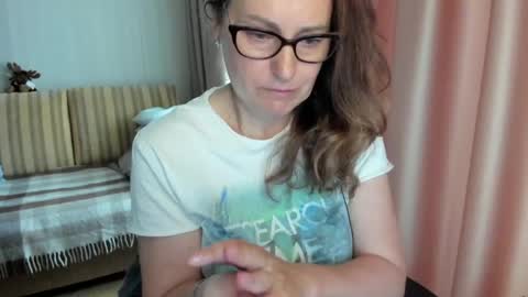 Lauraoven1 online show from April 2026 08:08:01 AM