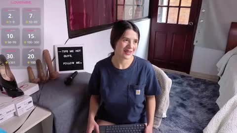 Snapshot of laurasex_21 chatting on March 2025 07:48:01 PM Laura online show from March 2025 07:48:01 PM