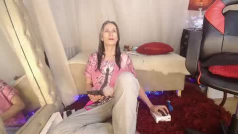 Snapshot of laurasofia45 chatting on June 2026 02:14:01 PM Laura Sofia online show from June 2026 02:14:01 PM