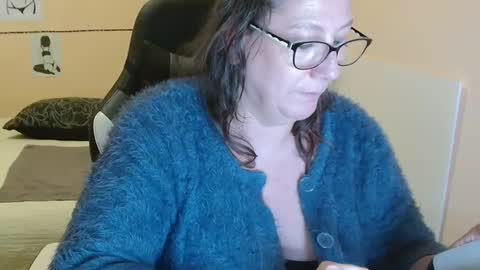 laureanne online show from December 2024 04:49:01 PM