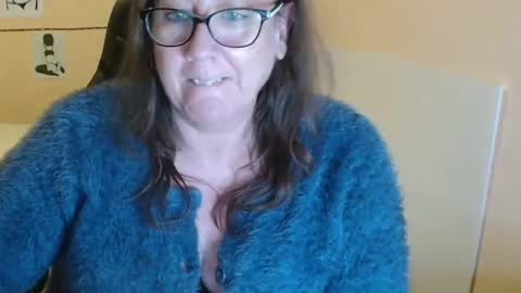 laureanne online show from December 2024 03:50:02 PM