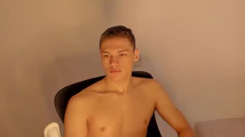 Laureent online show from January 2026 09:29:01 PM