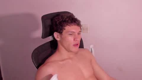 Laureent online show from April 2026 01:22:01 AM