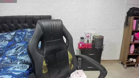 Lauren Independent model online show from January 2025 10:24:01 PM