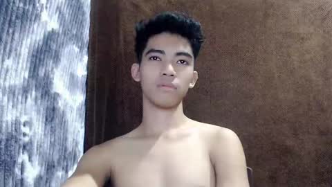 Snapshot of laurence_cuttieguyhere chatting on May 2026 12:29:01 AM laurence_cuttieguyhere online show from May 2026 12:29:01 AM
