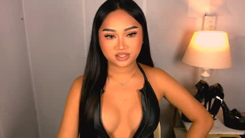Snapshot of laurenfox16 chatting on May 2026 06:05:01 PM chloe3 online show from May 2026 06:05:01 PM