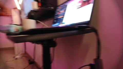 Snapshot of laurensaenz chatting on May 2026 12:00:02 PM Lauren Saenz online show from May 2026 12:00:02 PM