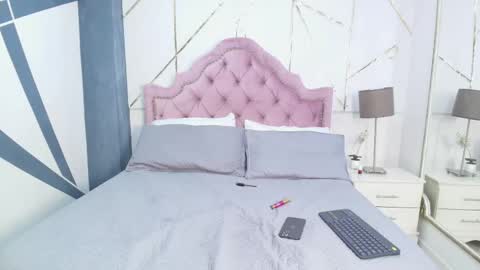 Lauren  online show from February 2025 04:31:01 PM