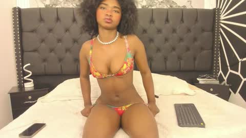 Lauren  online show from February 2026 01:18:01 PM