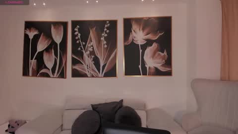 Lau  online show from November 2025 11:43:02 PM