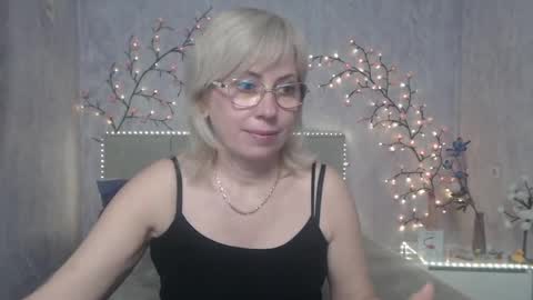 Snapshot of laurenwishy chatting on April 2026 12:29:02 PM Lauren online show from April 2026 12:29:02 PM