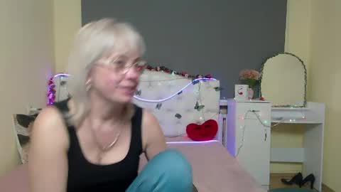 Snapshot of laurenwishy chatting on April 2026 02:27:02 AM Lauren online show from April 2026 02:27:02 AM