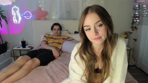 Snapshot of laurenxcros chatting on January 2026 07:39:01 PM Lauren online show from January 2026 07:39:01 PM