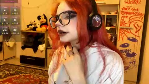 Snapshot of laurettecipro chatting on June 2026 10:14:01 PM Eva online show from June 2026 10:14:01 PM