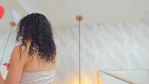 Laurent online show from November 2025 11:43:01 AM