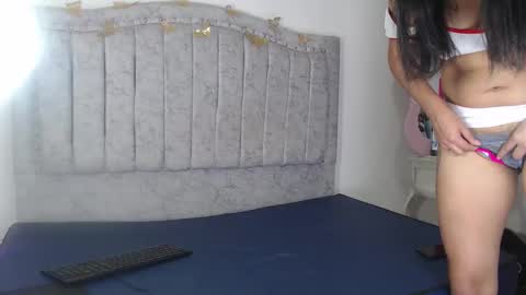 lauri_thx online show from January 2026 02:10:02 PM