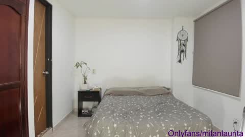 laura   online show from January 2025 08:11:02 AM