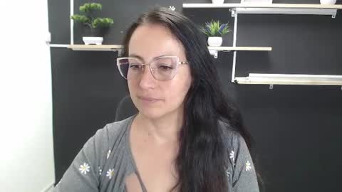 Snapshot of lauryn_jones chatting on July 2026 07:35:02 PM Laury online show from July 2026 07:35:02 PM