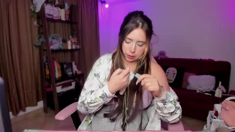          online show from January 2025 05:00:01 AM