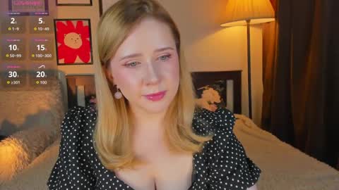 Snapshot of lavender_tender chatting on May 2026 04:58:02 PM Lav online show from May 2026 04:58:02 PM
