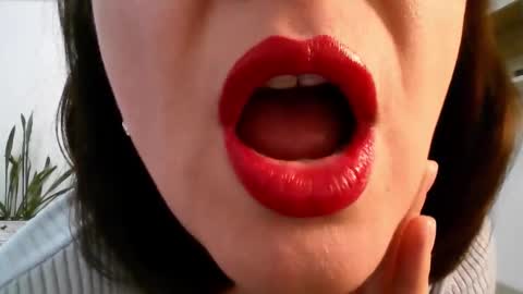 Diana  online show from February 2026 01:26:02 PM