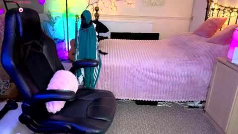 Snapshot of lavenderrzz19 chatting on May 2026 03:16:02 PM Lavenderrzz online show from May 2026 03:16:02 PM