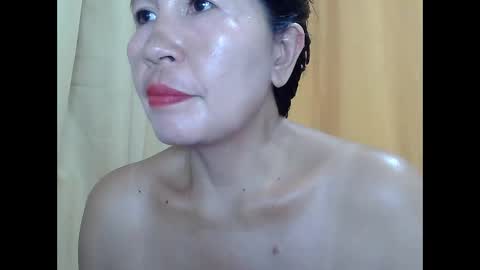 Snapshot of lavine1983 chatting on April 2026 12:45:02 AM lavine1983 online show from April 2026 12:45:02 AM