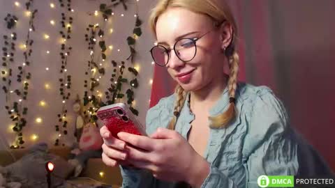 Mia online show from March 2026 09:59:02 AM