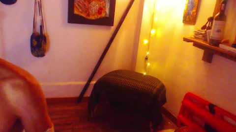 Laye19 online show from September 2025 02:04:02 AM